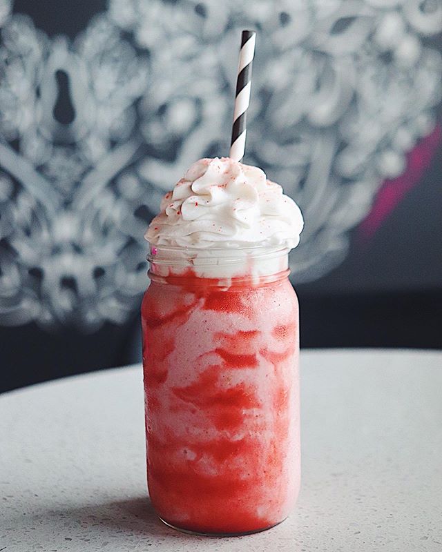 A Strawberry Shake is just the thing in this weather 🍓🍦
.
.
.
#milkshakes #veganmilkshakes #strawberryshake #veganicecream #modernloveomaha #veganshakes #veganicecream #cooldown  #veganmilkshake #vegandrinks  #vegansofig #vegan #veganeats #veganfood #veganaf #instafood #lovefood #plantbased  #buzzfeast #eatstagram  #veganomaha #feedfeedvegan #foodstagram #omahaeats #imhorngry #horngyvegan #omahaeats #omaha #omahafoodie #midtownomaha